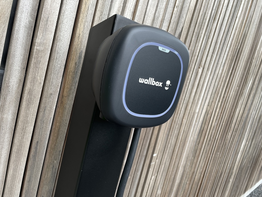 Socle Ladeeda® pour Wallbox Pulsar (Plus / Max / Pro)