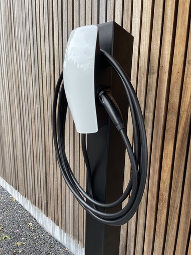 [LAD-12] Ladeeda® pedestal for Tesla Wall Connector Gen3